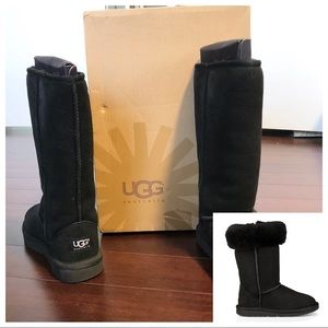 NEW Girl’s Ugg Classic Tall II Boots Size 2